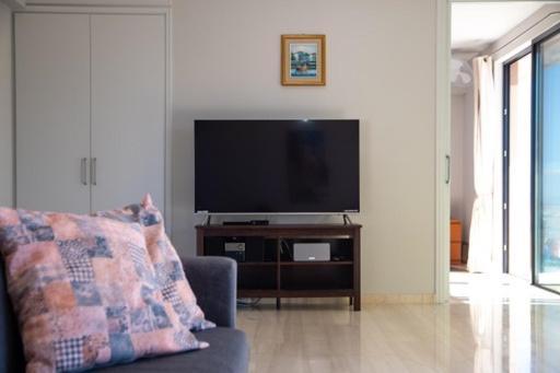 Lavish & Spacious Apt With Stunning Seaview, 10 Min Ath Airport Artemida  Exterior photo